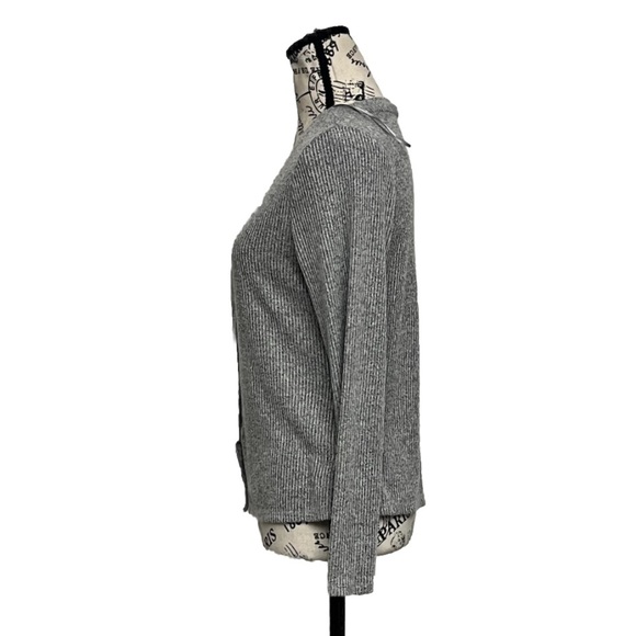 Tahari Grey Marled Snap Ribbed Cardigan Sweater Cropped Preppy Casual Grunge M - Picture 3 of 8